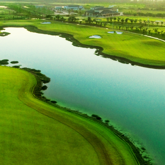 West Lakes Golf & Villas – Sân golf Hồ Chí Minh