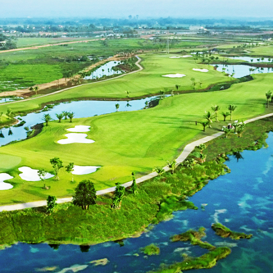 West Lakes Golf & Villas – Sân golf Hồ Chí Minh
