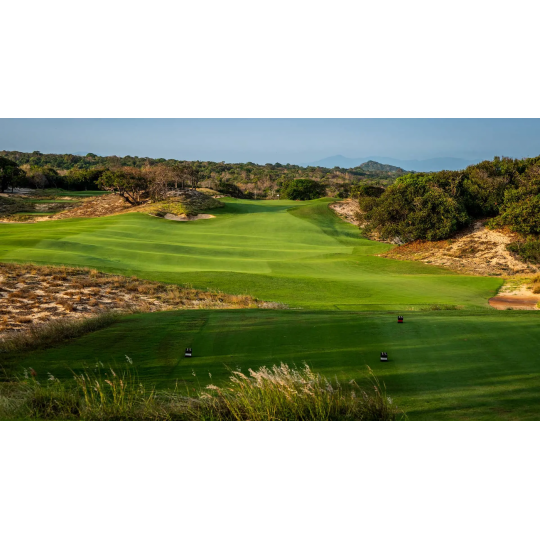 Sân Golf The Bluffs Grand Ho Tram