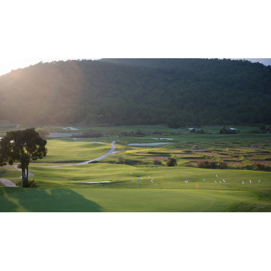  The Dàlat At 1200 – Sân Golf 18 Hố (Bao Gồm Phí Green, Caddy, Cart